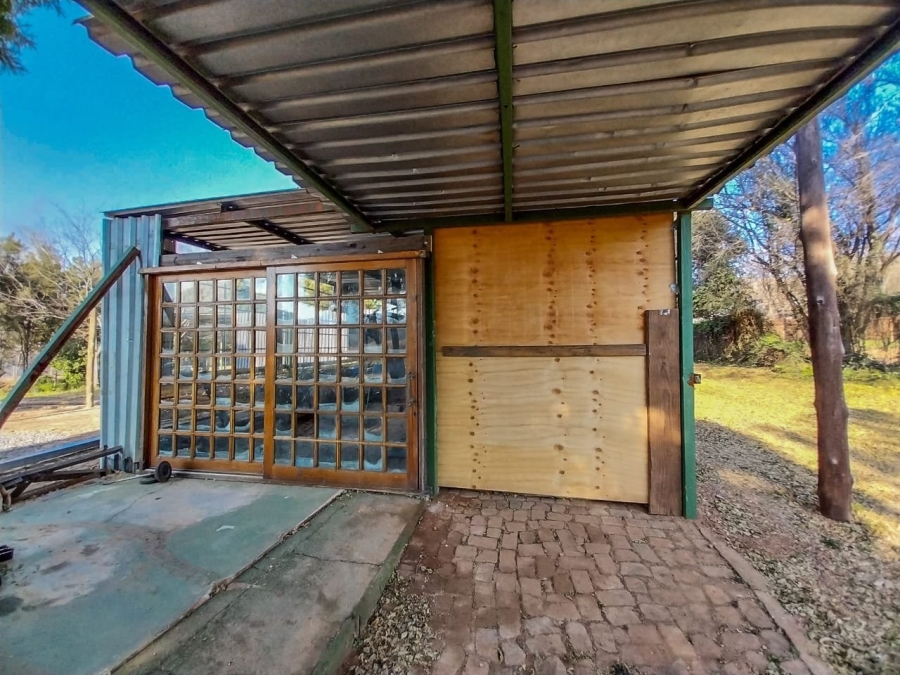 To Let commercial Property for Rent in Broederstroom North West